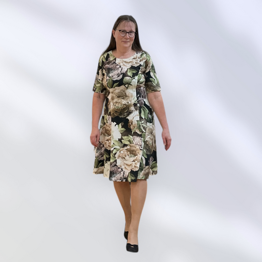 Lyhyt hihainen trikoomekko vihreät pionit