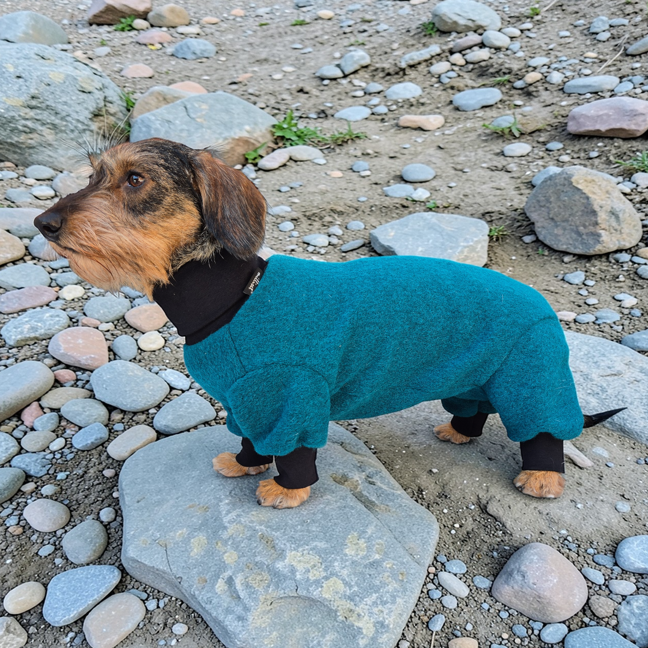 Tumma turkoosi villahaalari